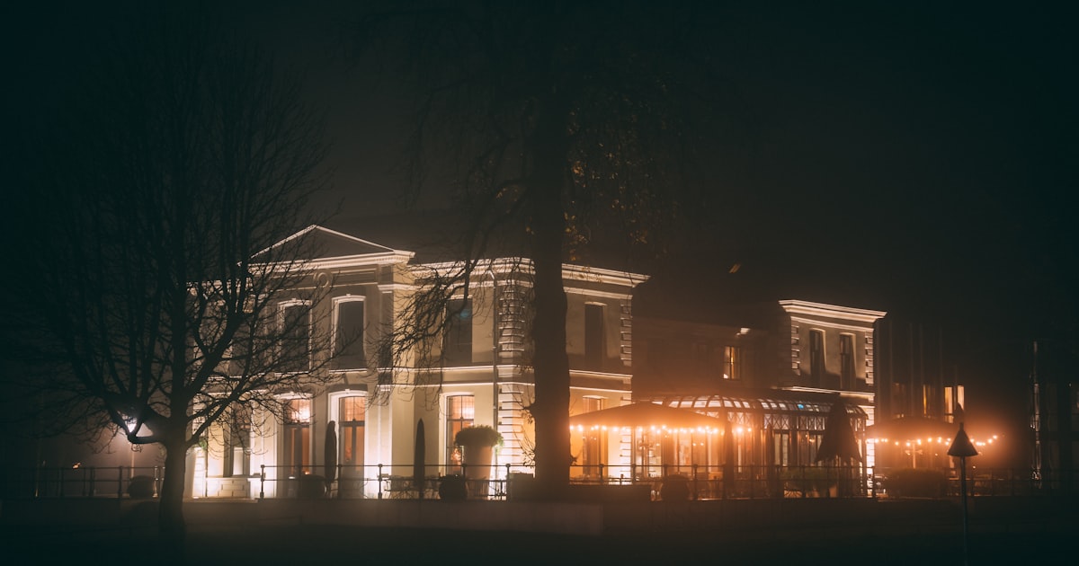 The Spring Party at Oaklands Mansion